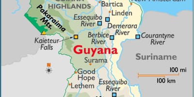 Mapa Gujany pokazuje pasma górskie